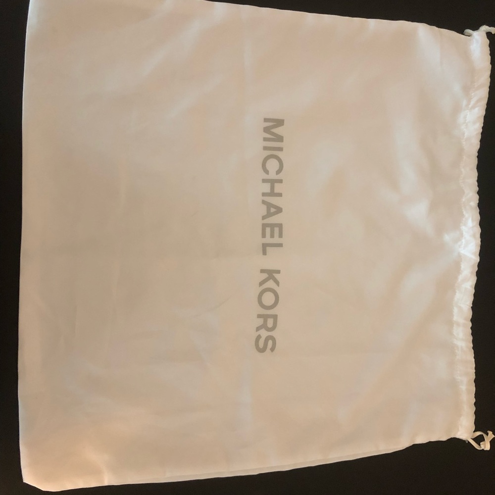 MK dust bag